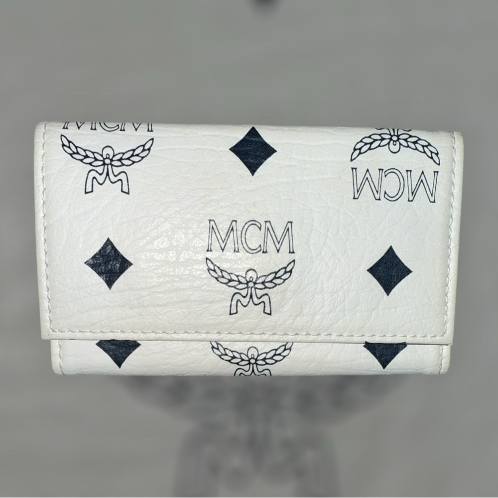MCM White Key wallet